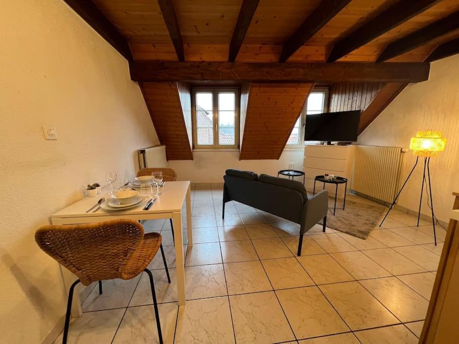 Charmant Appartement En Duplex A Porrentruy Extérieur photo
